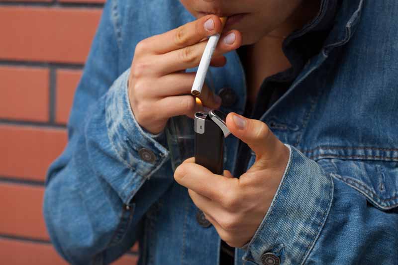  ‘Male smokers suffer higher Covid mortality’