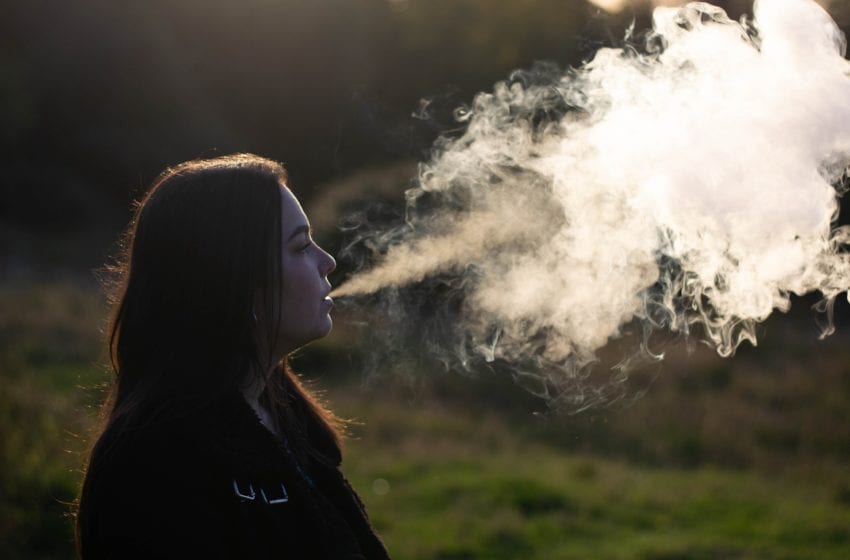  U.S. Lawmakers Urge E-cigarette Ban During Pandemic