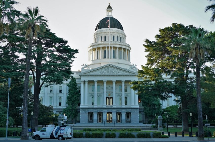  California Lawmakers Shelve Tobacco ‘Endgame’ Bill