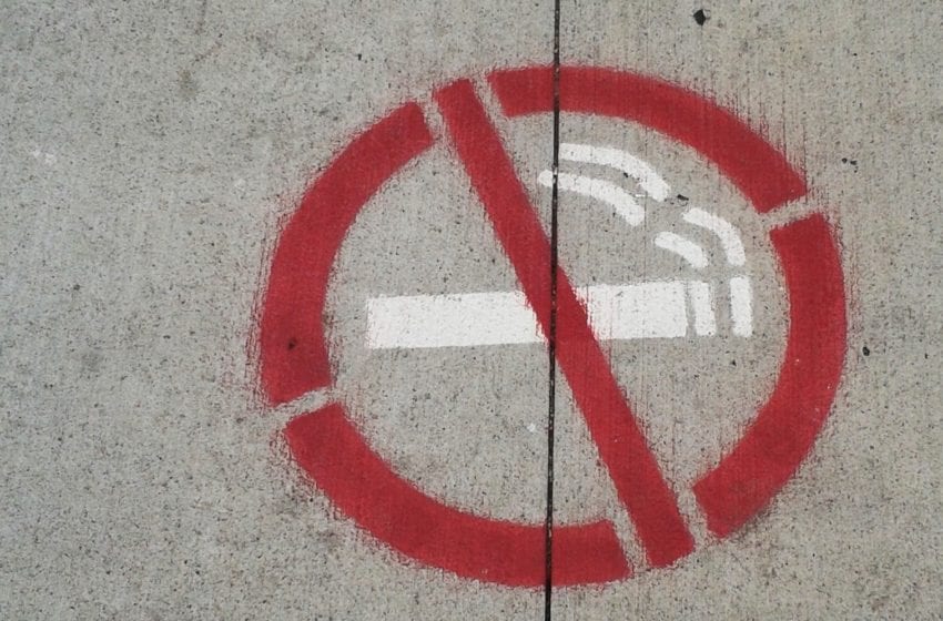 no smoking on street