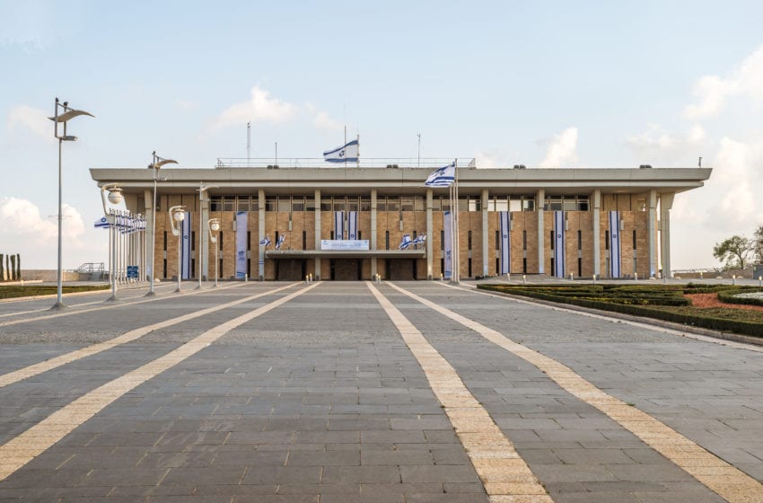  Israeli Lawmaker Wants Vapor Taxed Same as Cigarettes