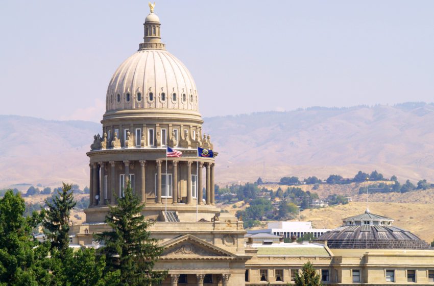  Idaho Senate Passes 21 Age-to-Purchase E-Cigs Bill