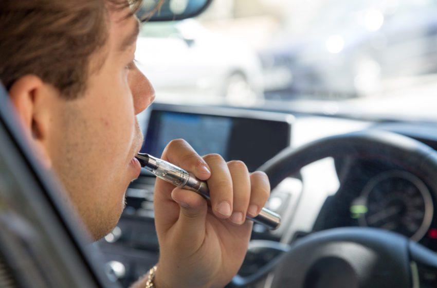  Alabama Set to Ban Vaping, Smoking in Car With Kids