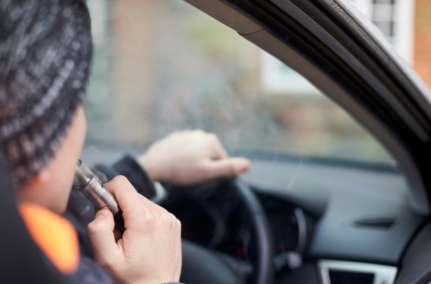  UK Motor Group Calling for Ban on Vaping While Driving